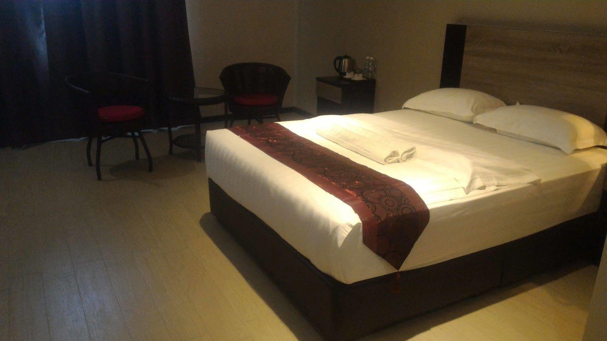 Galaxy Hotel Simpang Ampat  Eksteriør billede